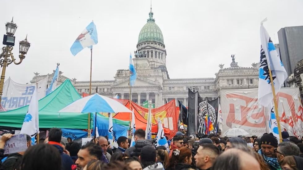 Represión de fuerzas de seguridad: lanzaron balas y gases contra manifestantes