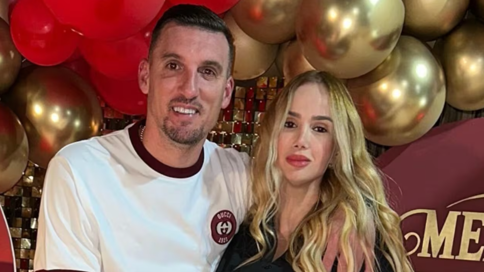 Denuncian robo a Franco Armani tras un vuelo y las pérdidas son millonarias