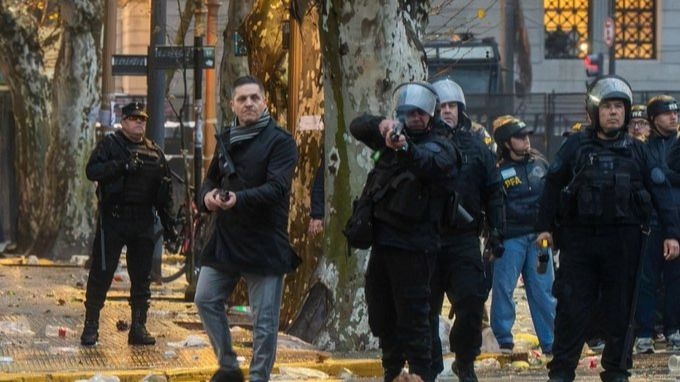La fotorreportera “sigue evolucionando bien” de su fractura craneal