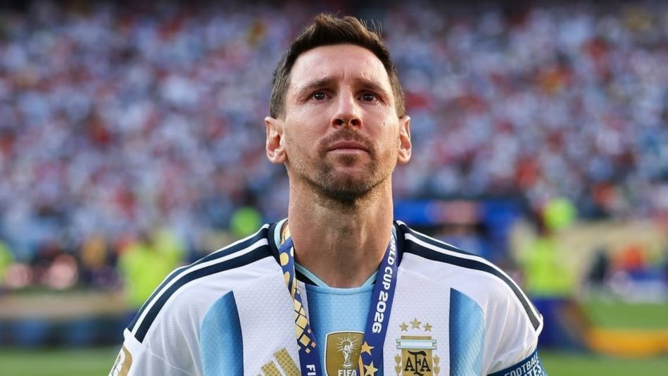 Tras la muerte de su padre, Lionel Messi viaja a Rosario para despedirlo