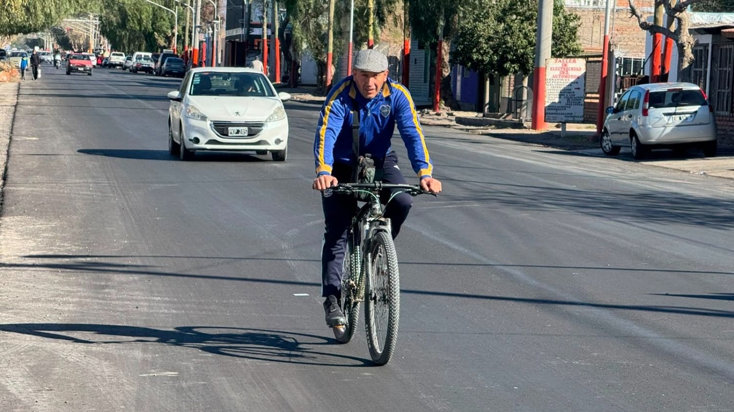 La Benavídez ya luce renovada tras casi un mes de trabajos de repavimentación