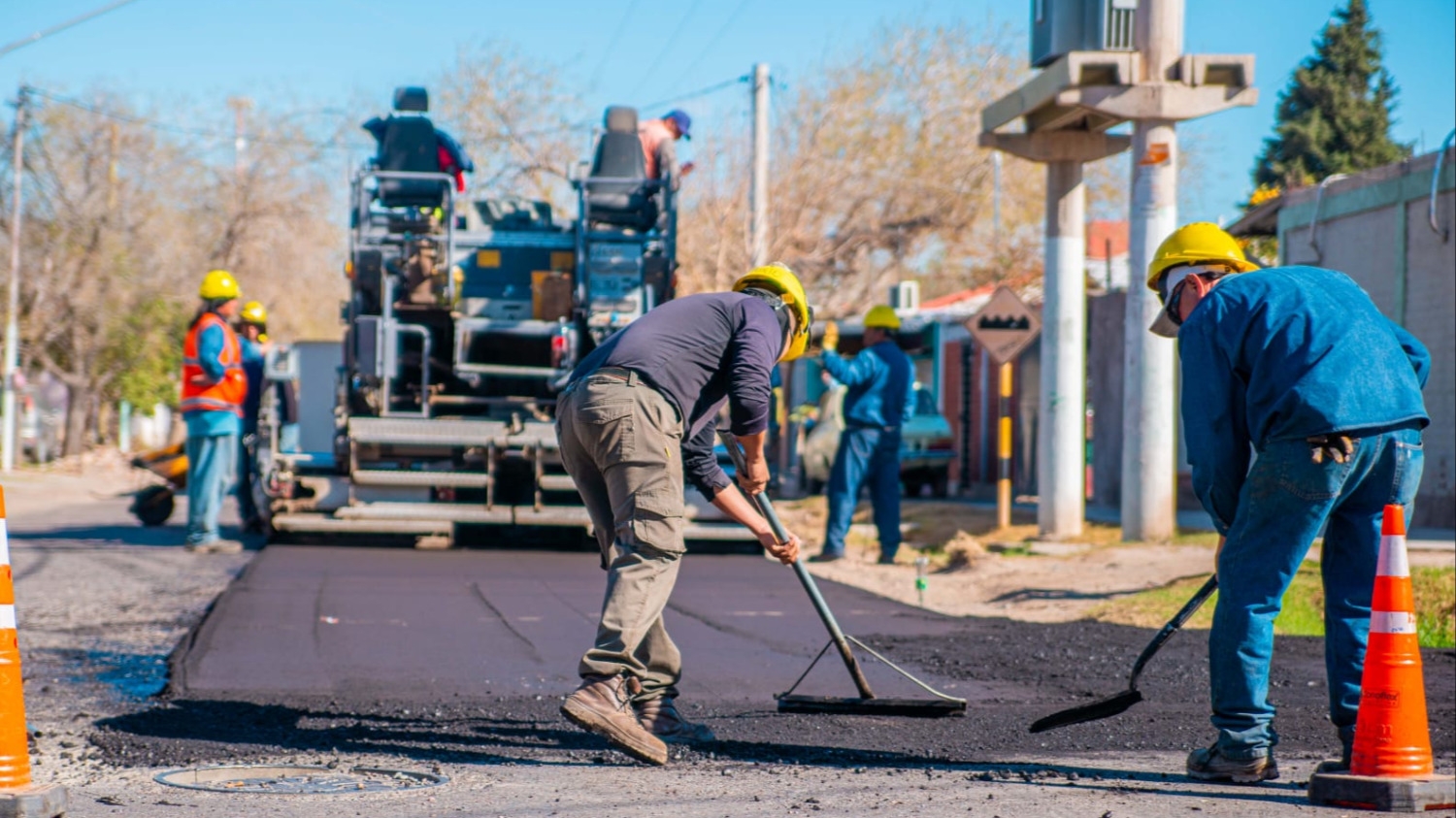 Rivadavia comenzó la repavimentación de calle Reconquista