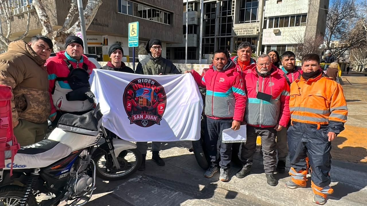 Deliveries reclaman estacionamientos para motos en el microcentro sanjuanino