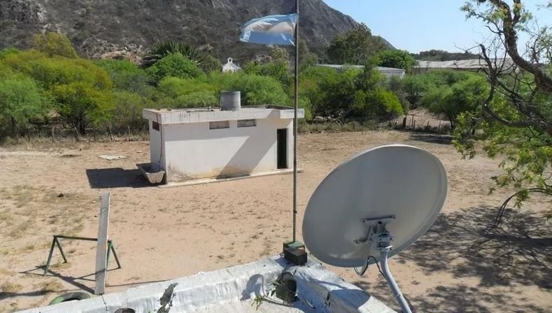 Polémica por un convenio del Gobierno con Starlink en 6 mil escuelas rurales