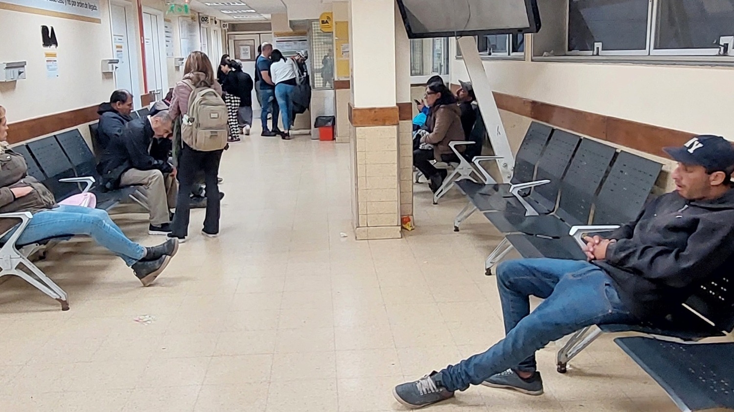 Los hospitales deberán cobrar la atención a extranjeros no residentes