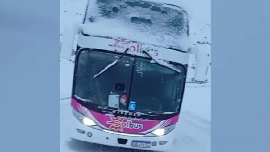 Por hielo y nieve en Mendoza, 90 sanjuaninos quedaron varados