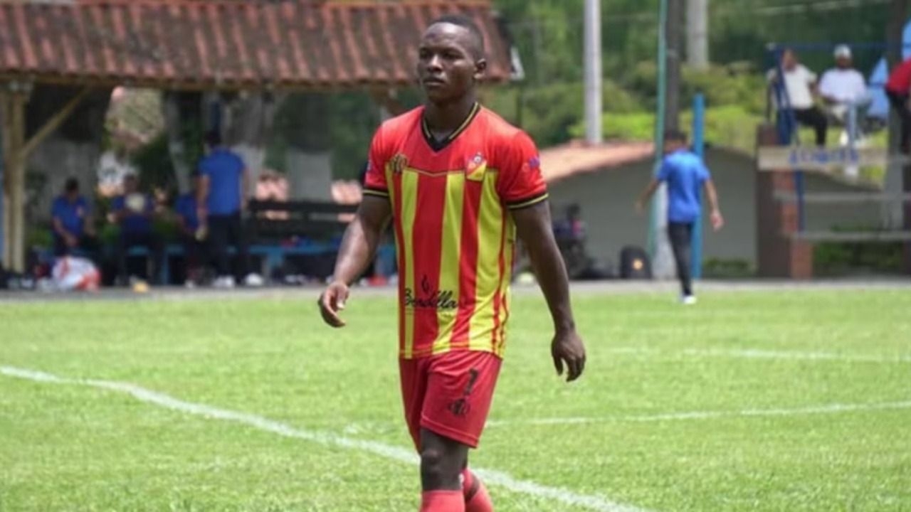 Desesperada búsqueda de un jugador colombiano tras el terremoto