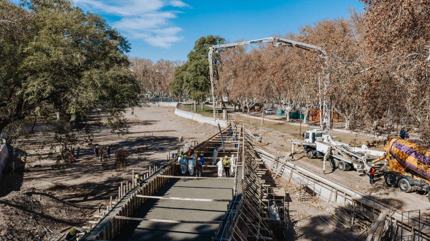 El nuevo puente del Parque de Mayo ya tiene su estructura principal