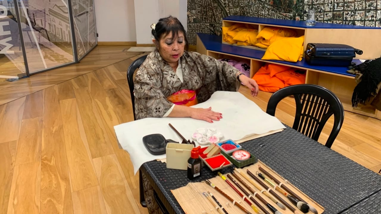 El arte japonés tuvo su espacio en San Juan con un taller de sumi-e