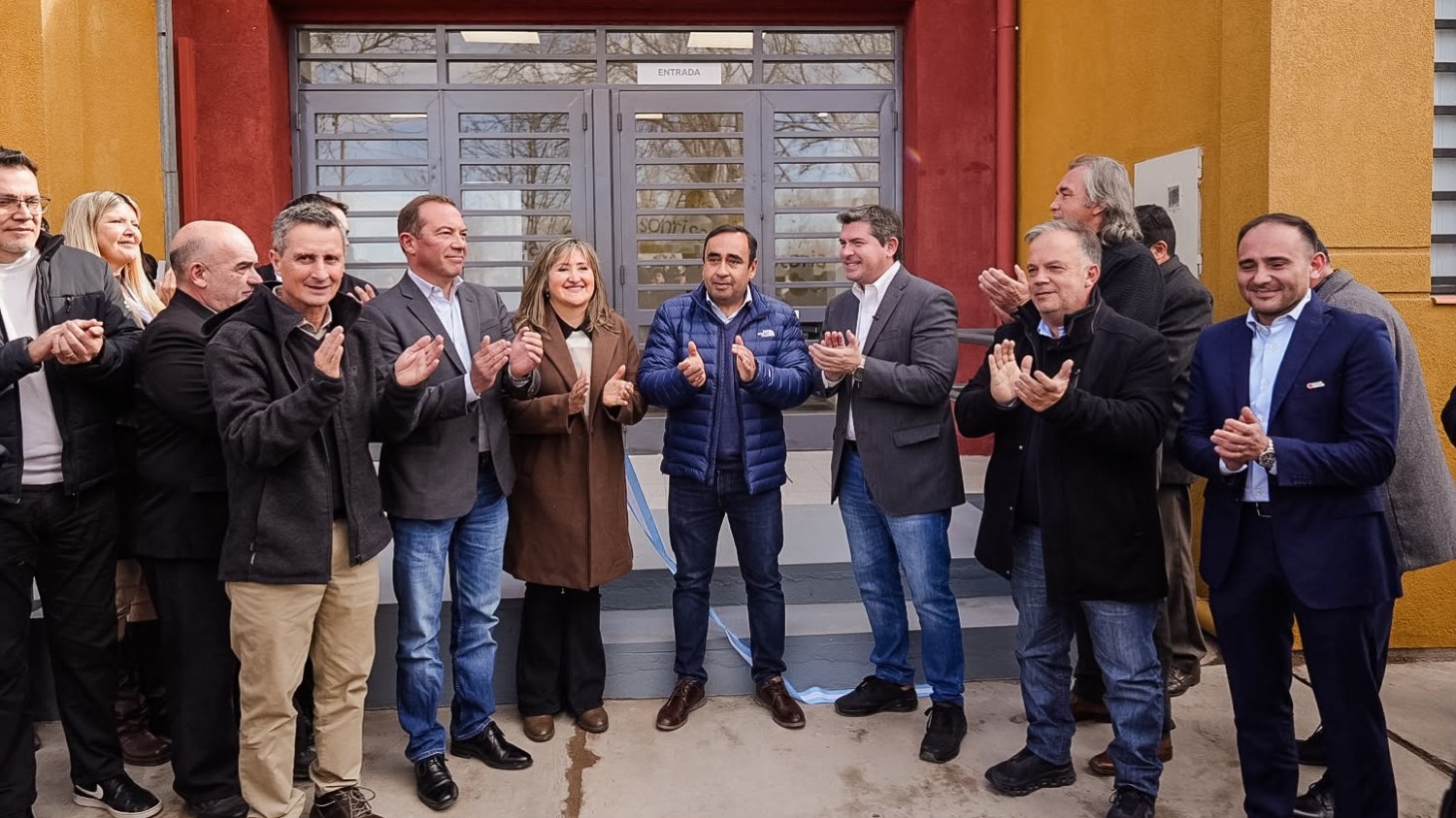 Orrego anunció el primer parque solar híbrido comunitario de San Juan
