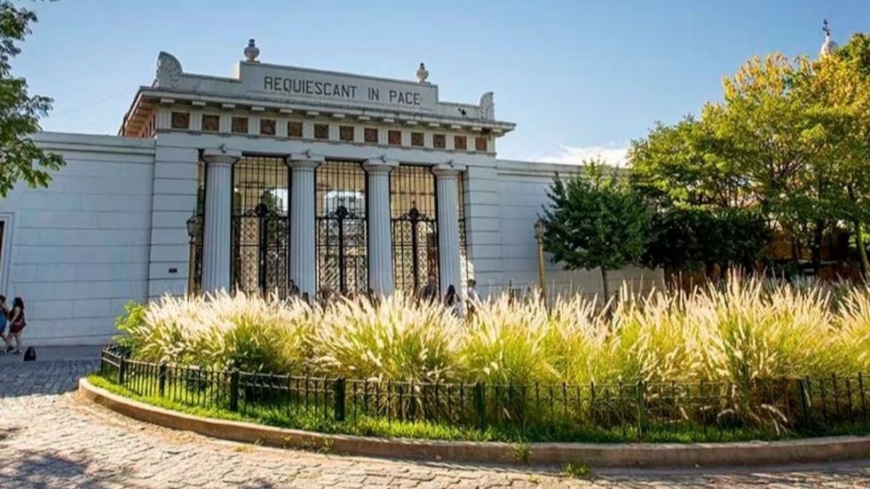 Familiares denuncian que no fueron avisados por el café en el cementerio