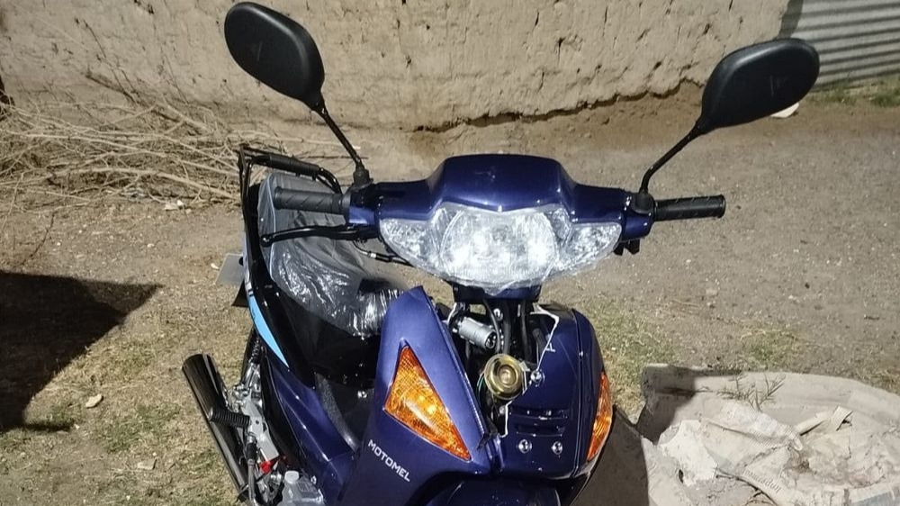 Robó una moto 0 KM de una concesionaria y cayó cuando escapaba