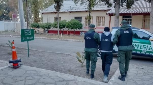 El sujeto fue capturado por personal de Gendarmería. 
