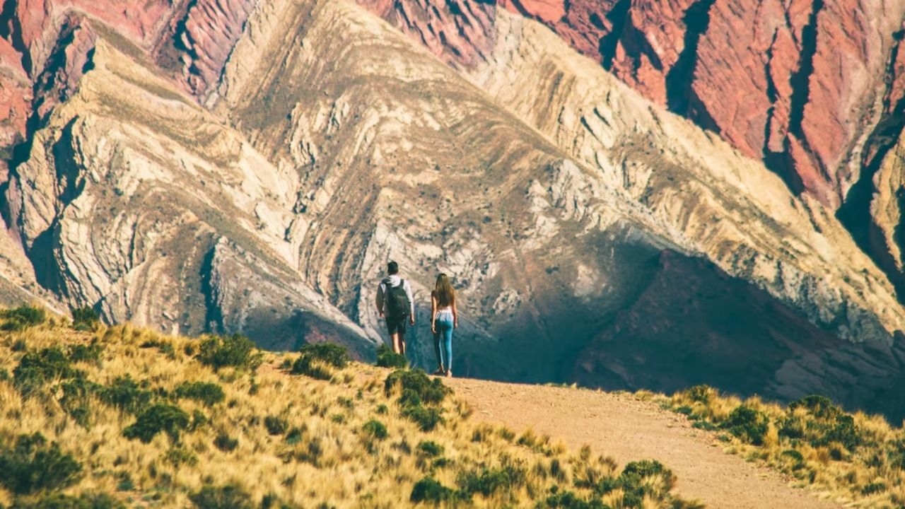Fin de semana largo: viajaron más turistas, pero cayó el gasto