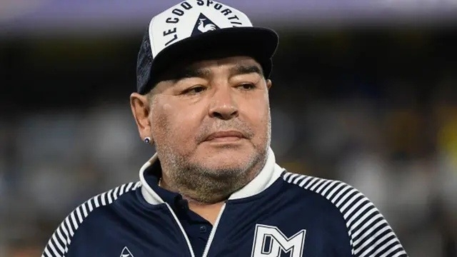 Una de las ex de Maradona anunció que se casará con un hombre polémico