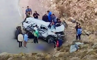 Tragedia en Jujuy: una camioneta cayó 80 metros y murió una mujer
