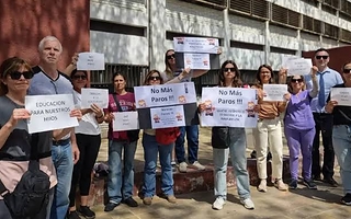 Padres denuncian que los paros docentes ya dejaron un mes sin clases