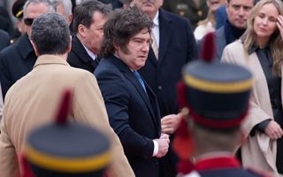 Milei prepara dos discursos y admite que la economía necesita recuperarse