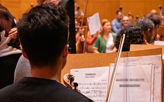 Concierto contemporáneo de la Orquesta Sinfónica en la Sala TES