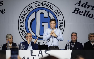 Kicillof reforzó su perfil nacional en Chaco y apuntó contra Milei