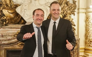 El hermano de Adorni dijo que puso “un cero de más” en su declaración jurada