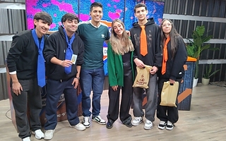La estampita que acompañó a Luján en el duelo de UPD 