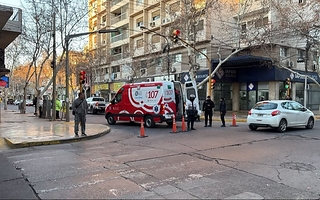 Un hombre fue trasladado al Hospital Rawson tras ser atropellado por un auto