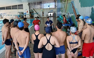 Futuros guardavidas se capacitan en buceo y labor comunitaria