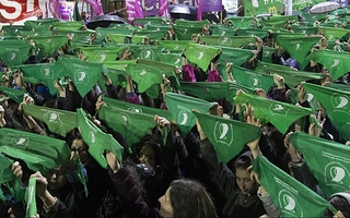 Pese a los dichos de Milei, el Gobierno no avanzará contra la ley del aborto