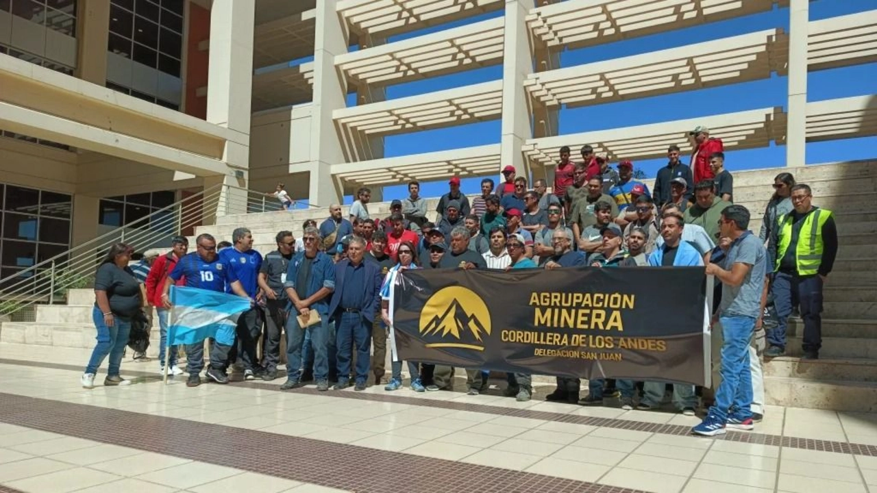Mineros desocupados y grandes empresas se unen para competir en San Juan