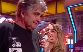 El papá de Tini Stoessel le habría "robado" a la cantante más de $70.000.000