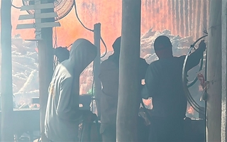 Incendios sin tregua: varios focos mantienen en vilo a Rawson y Pocito