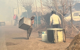 Las fotos de los incendios que mantienen en alerta a Rawson y Pocito