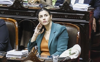 Pagano expone el "canje" de votos por la reforma del Banco Central