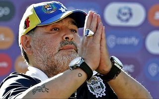 Juicio por la muerte de Maradona: declaran tres médicos tras el error de los estudios
