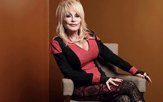 Murió Dolly Parton y sus canciones en el streaming crecieron hasta 2.320%