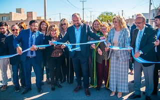  Miodowsky inauguró pavimento en calle Malvinas Argentinas