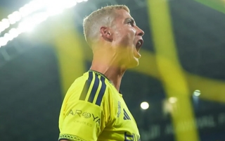 CR7 volvió a convertir y quedó cada vez más cerca de una marca histórica