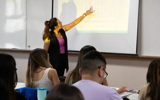 La inteligencia artificial desafía a la educación logística argentina