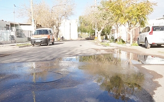 Vecinos del Barrio Güemes piden una solución definitiva por el colapso cloacal