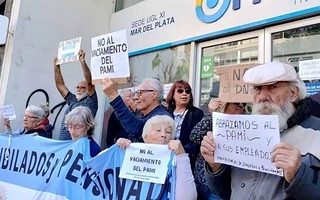 Paro de 100 clínicas y agencias del Pami sin personal al borde del vaciamiento