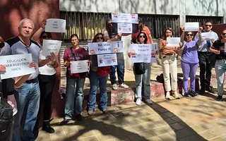 Padres de preuniversitarios recurrirán a la Justicia por los días sin clases