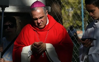 La Iglesia advirtió al Gobierno por el fuerte endeudamiento de las familias