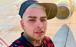 Callejero Fino seguirá detenido y negó ser dueño del arma hallada en su camioneta