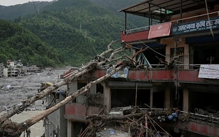 La tragedia en Nepal dejó más de 900 muertos y 4400 personas desaparecidas