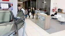 Para acceder a un 0 km, ¿cuántos salarios se necesitan?