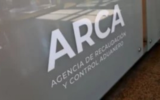 Recaudación tributaria cae 2,4% real en agosto