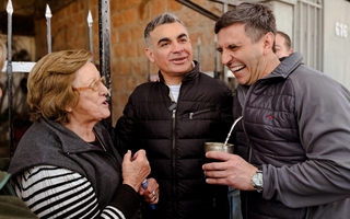 Cristian Andino y Fabián Gramajo, candidatos de Fuerza San Juan, recorrieron el Barrio Cabot