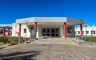 Un empleado municipal cayó de un camión en Jáchal y está internado