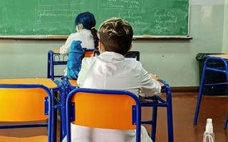 El 81% de los argentinos cree que los políticos hablan poco de educación